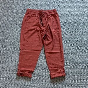 Women's Cropped Pants in Rust